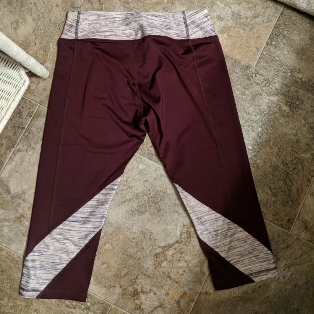 Workout capris - Picture 2 of 2